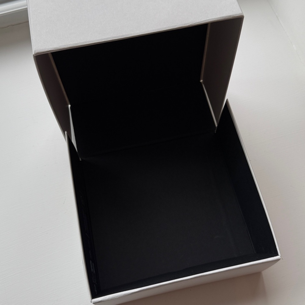 Loewe White Black Small Gift Box Storage Box - Picture 5 of 11